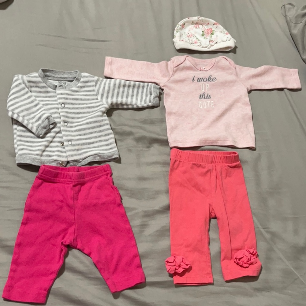 Baby girl Newborn outfits with beanie, 2 outfits